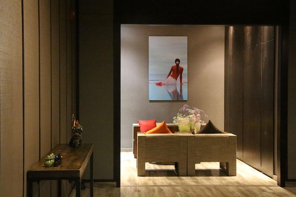 Hotel Marriott Kangqiao 5*